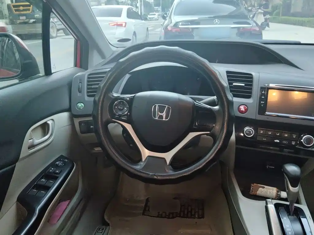 Honda Civic — миниатюра 6