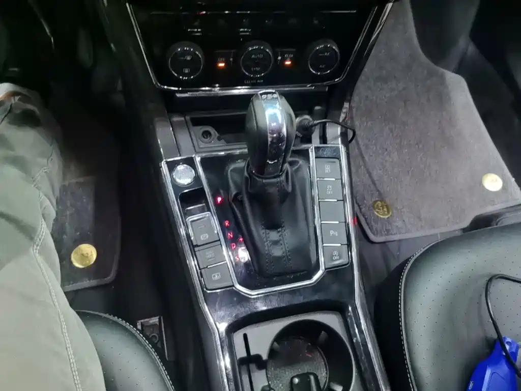 Volkswagen Passat — миниатюра 14