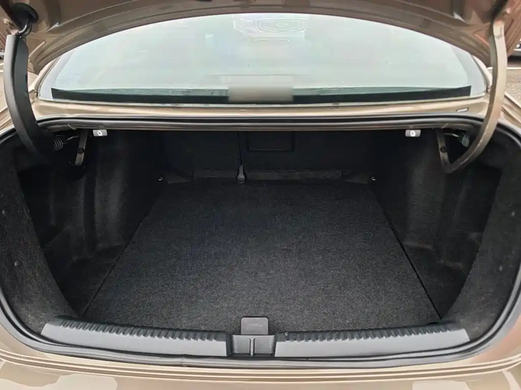 Volkswagen Sagitar — миниатюра 19