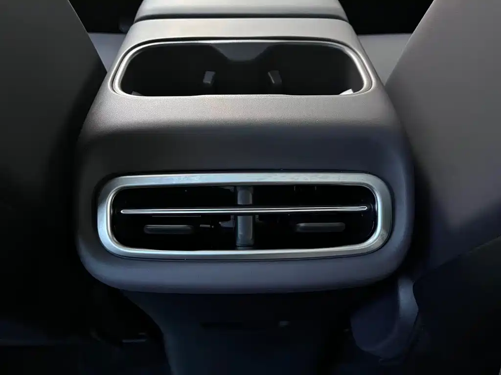 Leapmotor Leapmotor C10 — миниатюра 12