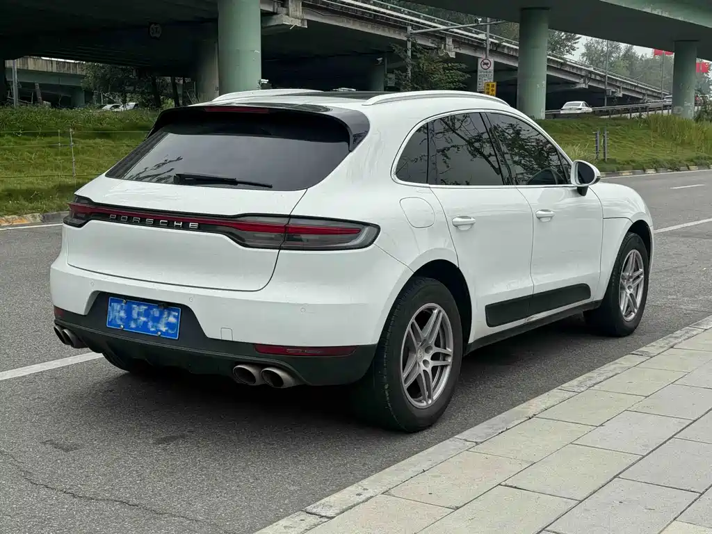 Porsche Macan — миниатюра 15