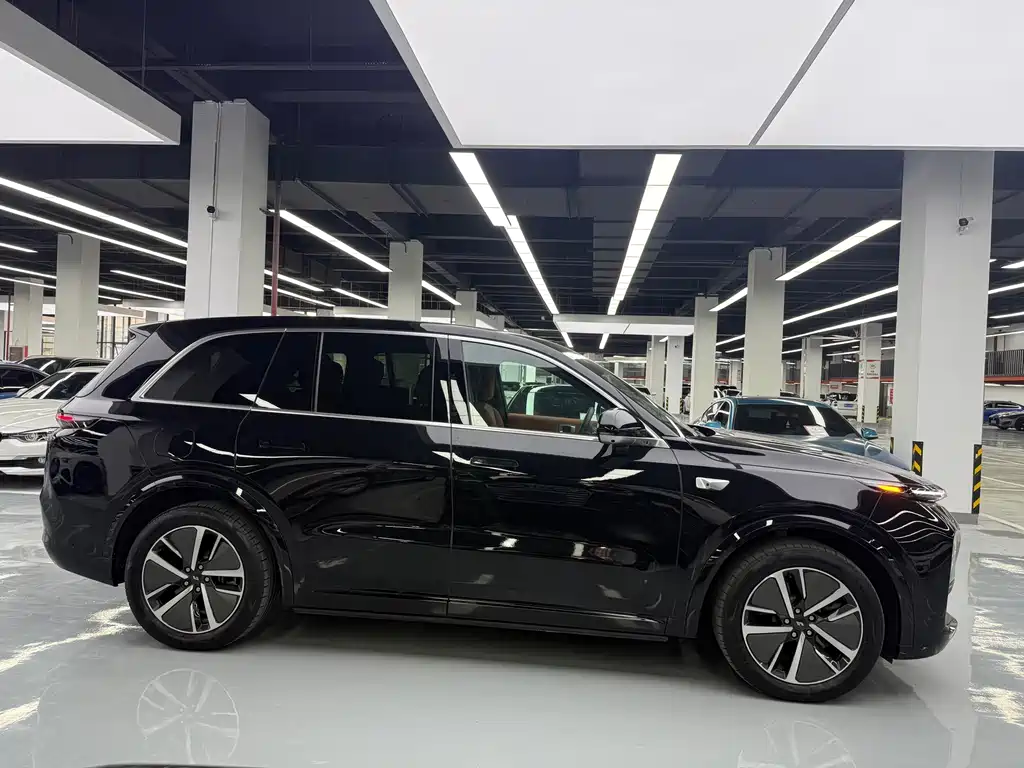 Li Auto Li L8 — миниатюра 4