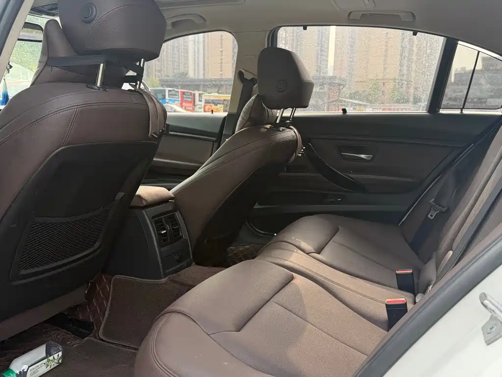 BMW 3 Series — миниатюра 6