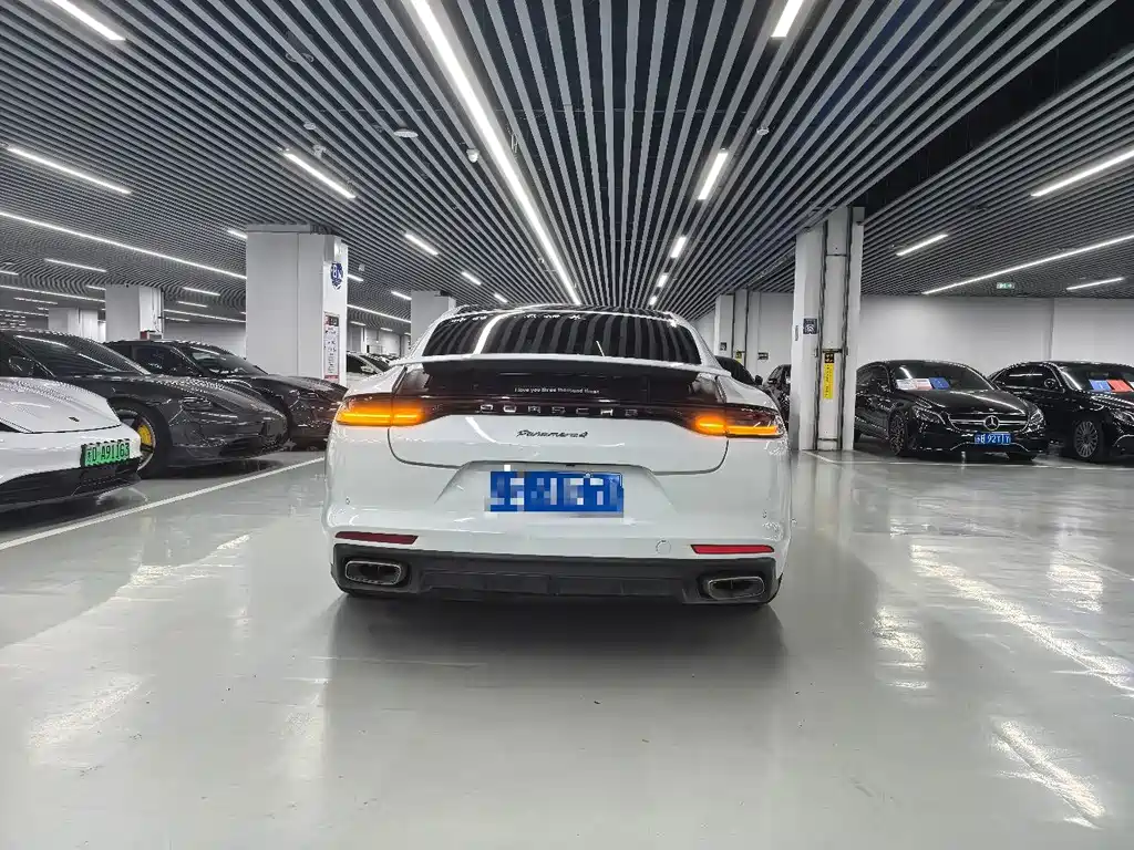 Porsche Panamera — миниатюра 24