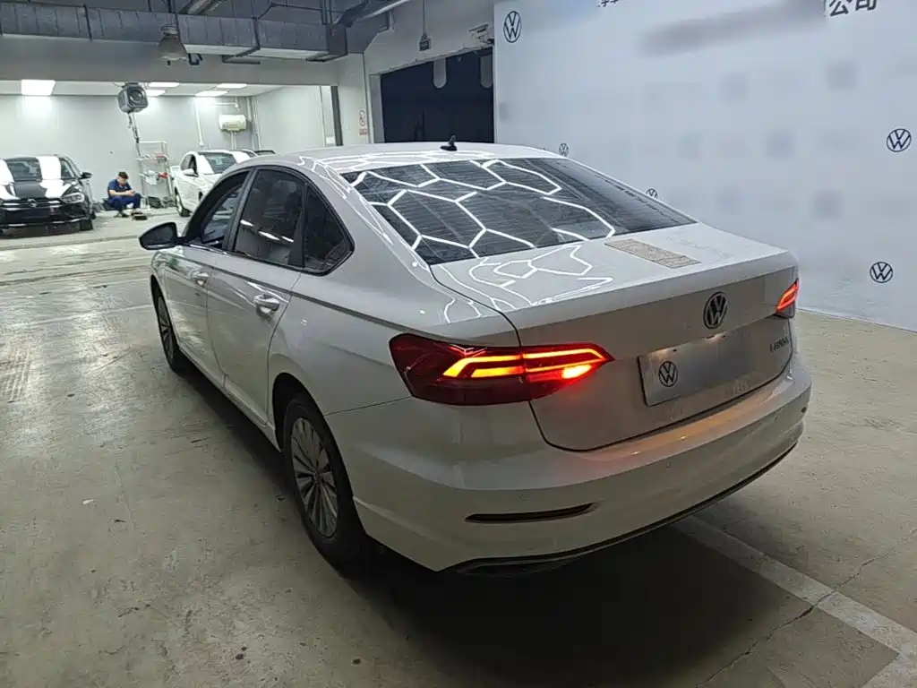 Volkswagen Lavida — миниатюра 5