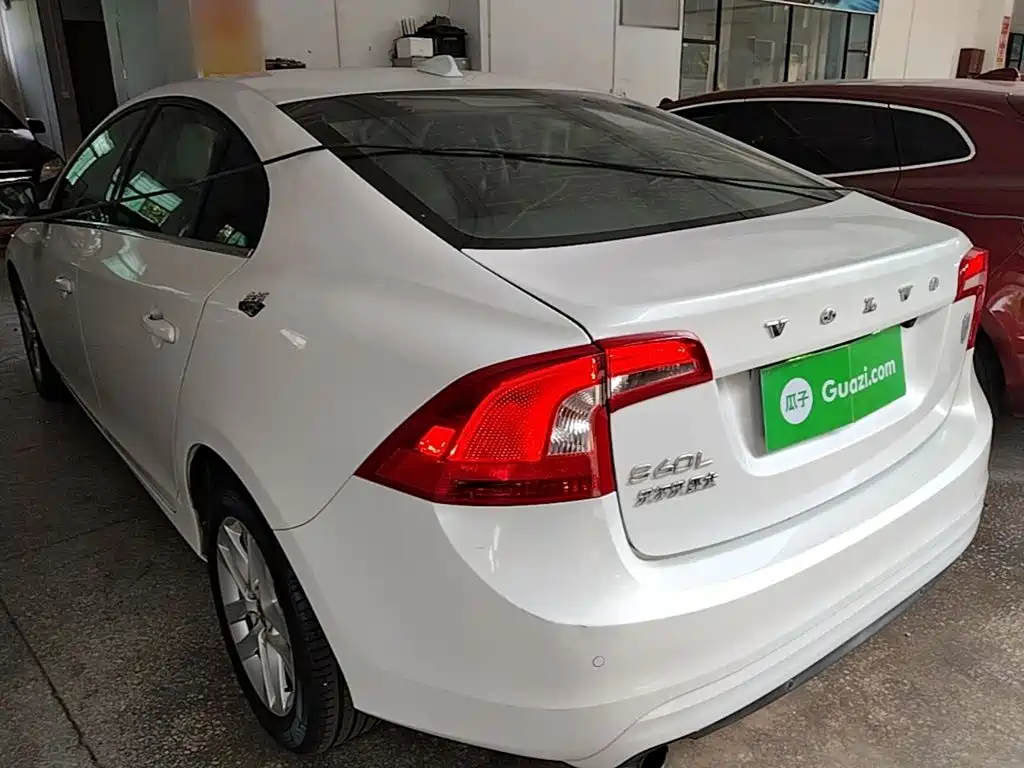 Volvo S60 — миниатюра 5