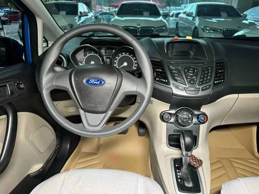 Ford Fiesta — миниатюра 6