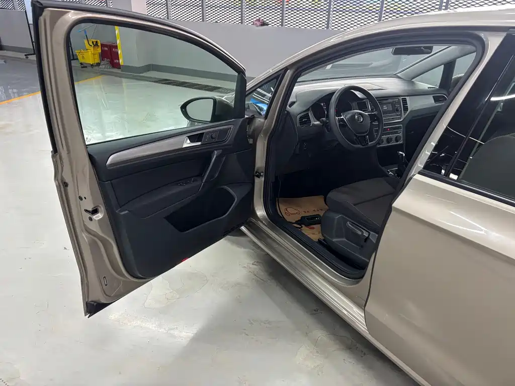 Volkswagen Golf Sportsvan — миниатюра 12
