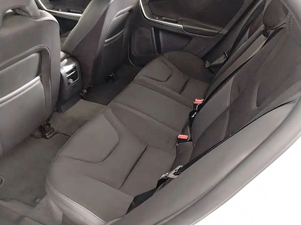 Volvo S60 — миниатюра 17