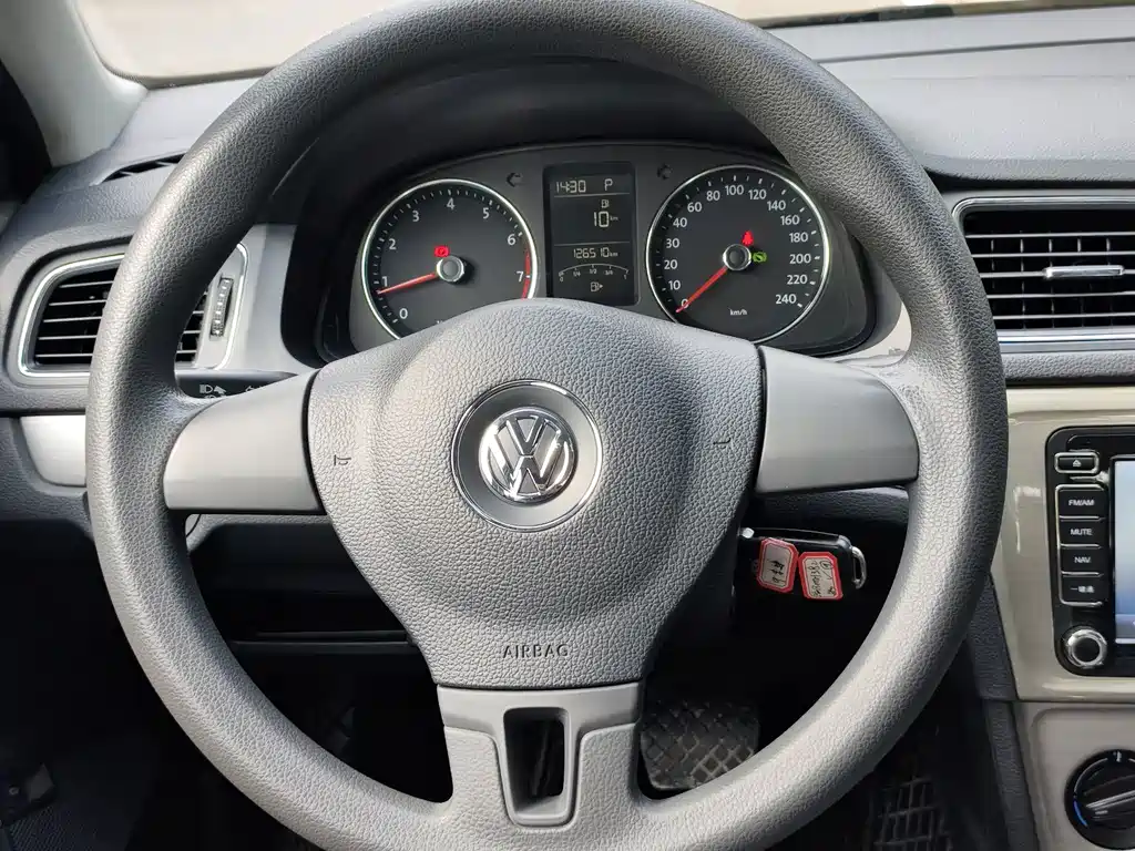 Volkswagen Lavida — миниатюра 8
