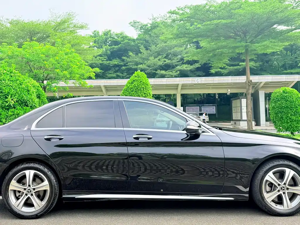 Mercedes-Benz C-Class — миниатюра 4