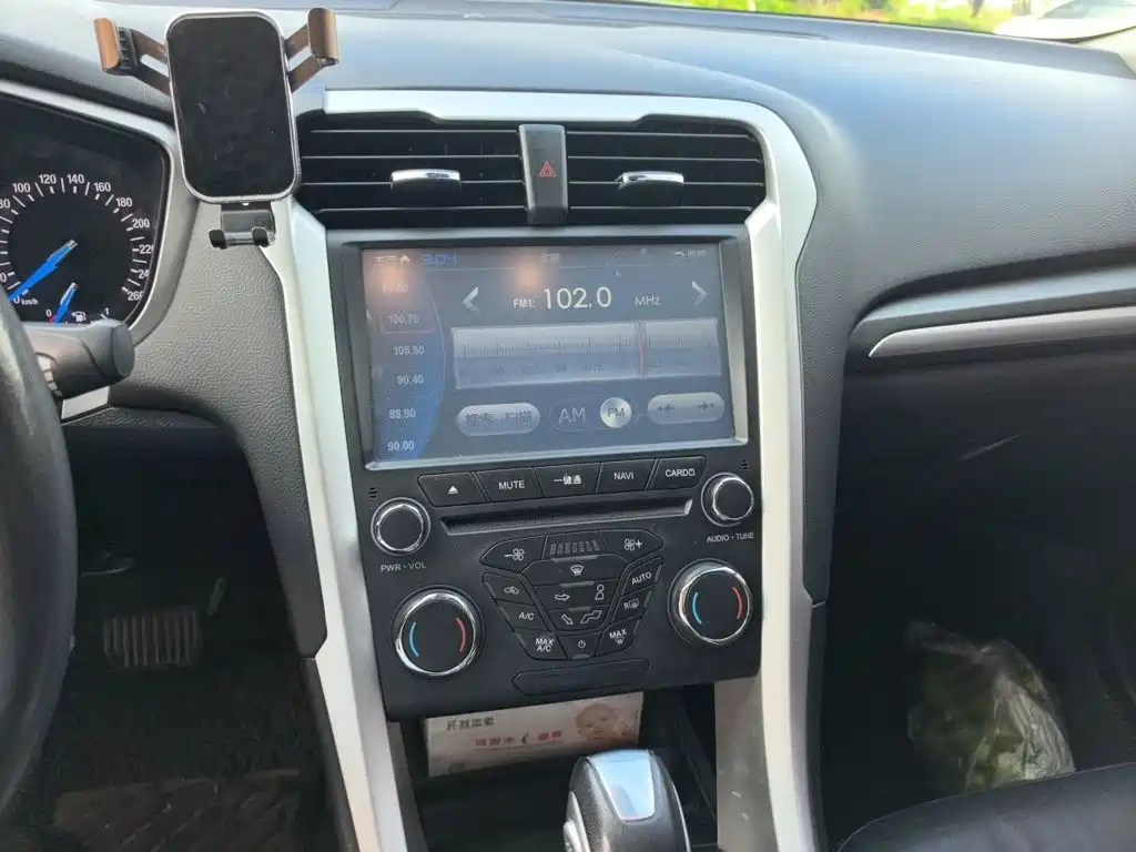 Ford Mondeo — миниатюра 14