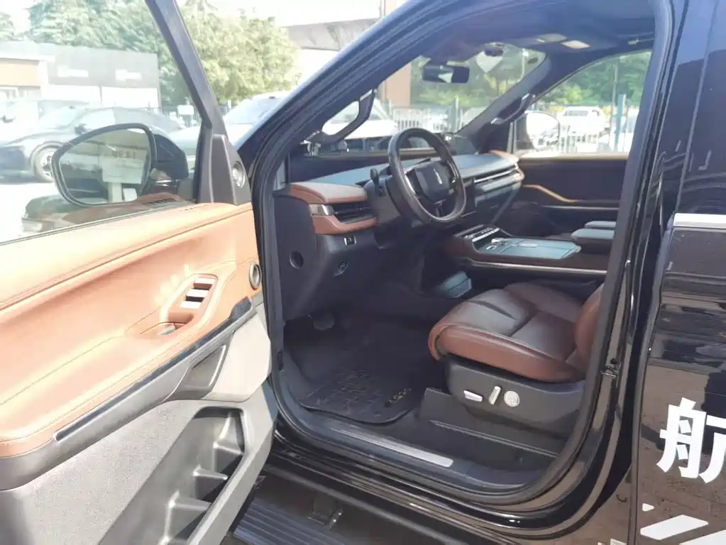 Lincoln Navigator — миниатюра 5