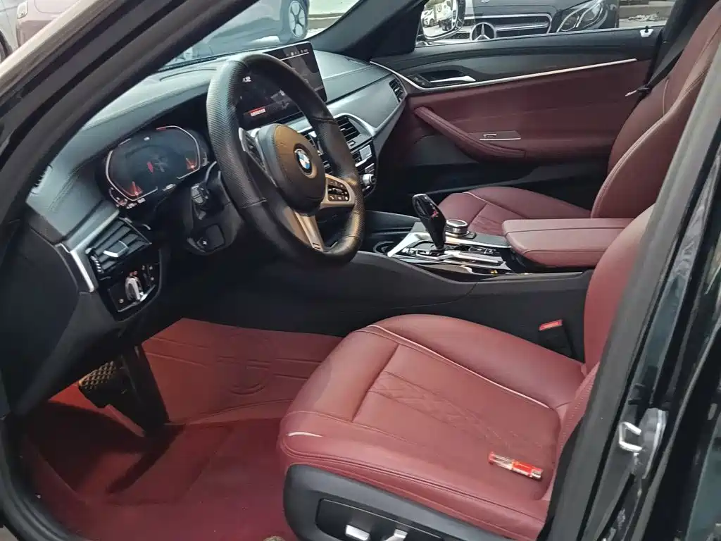 BMW 5 Series — миниатюра 5
