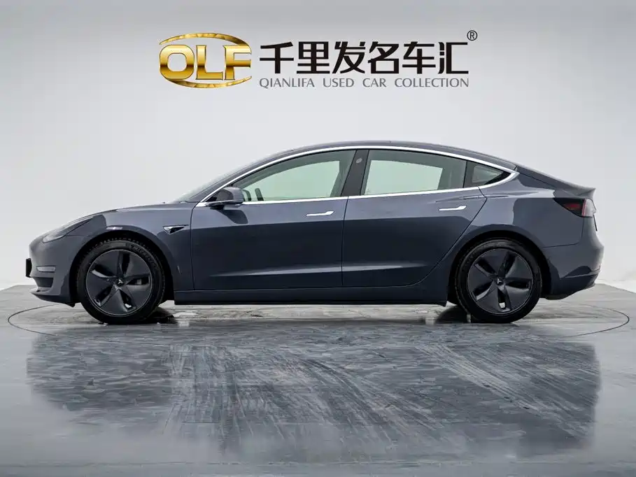 Tesla Model 3 — миниатюра 7