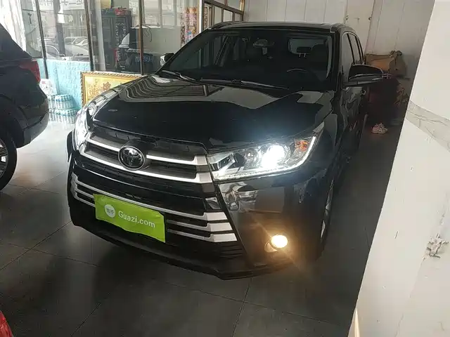 TOYOTA HIGHLANDER 2019