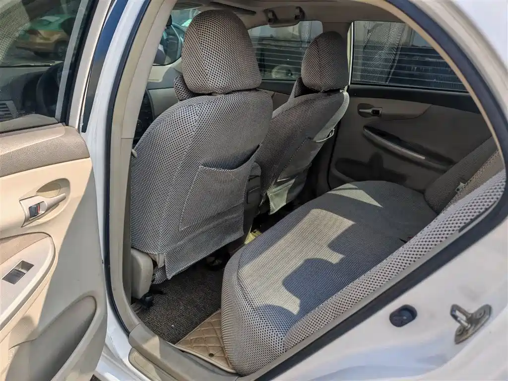 Toyota Corolla — миниатюра 6