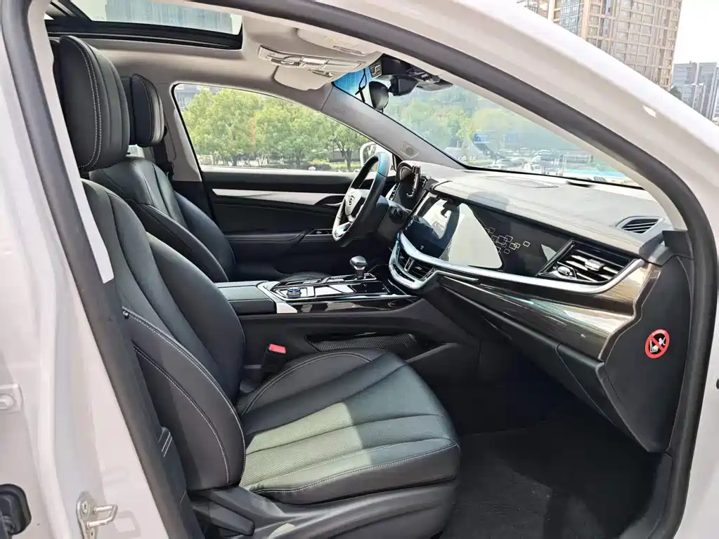 Geely Borui Hybrid — миниатюра 15