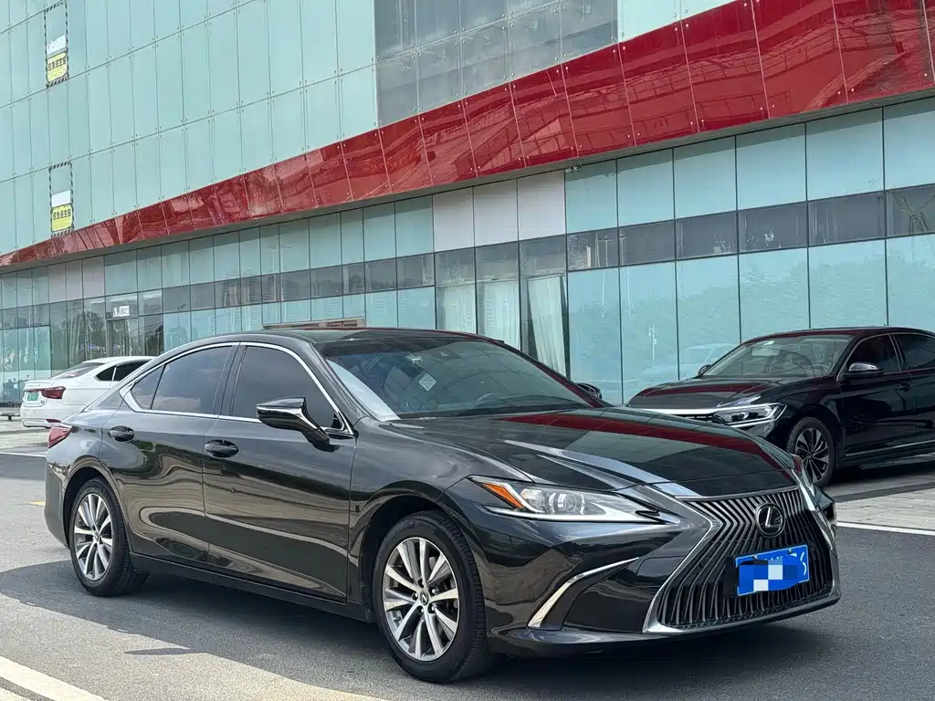 Lexus ES — миниатюра 3