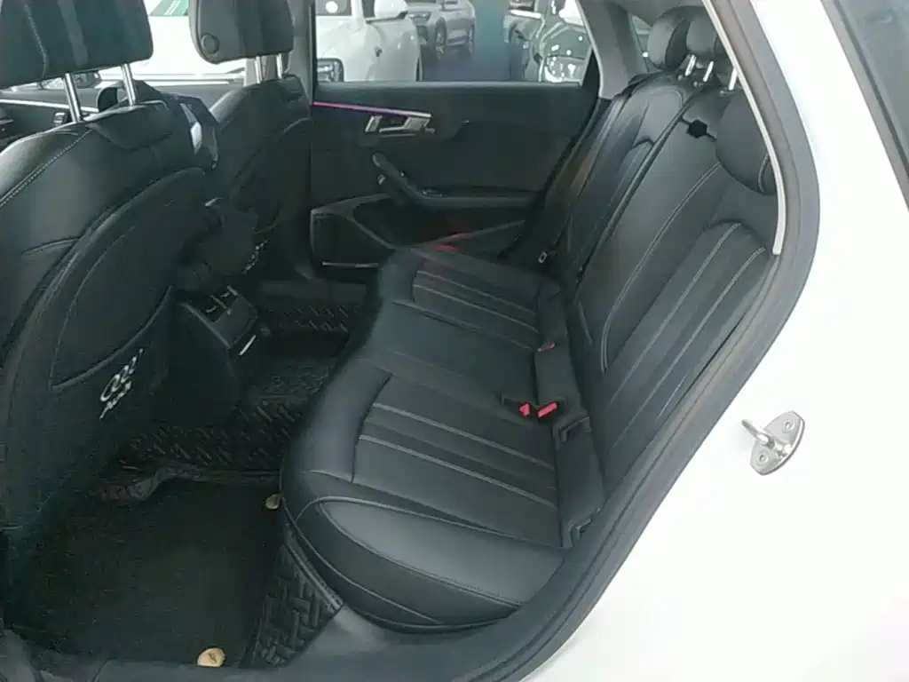 Audi A4L — миниатюра 17
