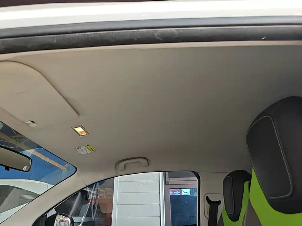 Roewe Clever — миниатюра 18