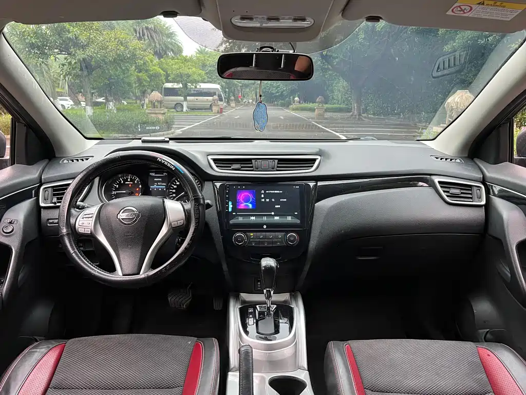 Nissan Qashqai — миниатюра 5