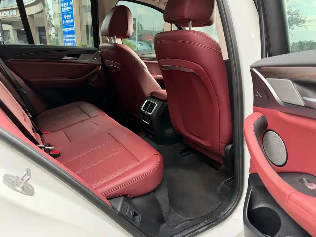 BMW X3 — миниатюра 11