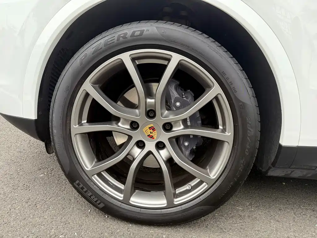 Porsche Cayenne — миниатюра 15
