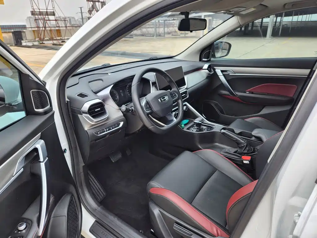 Geely Binyue — миниатюра 9