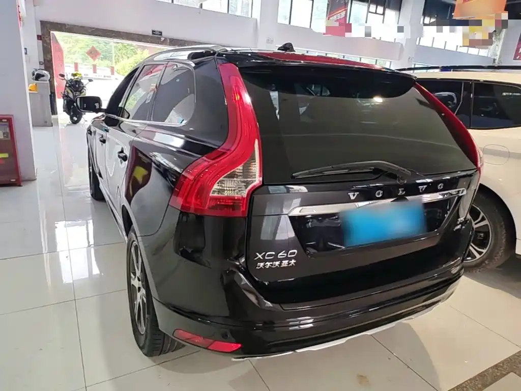 Volvo XC60 — миниатюра 5
