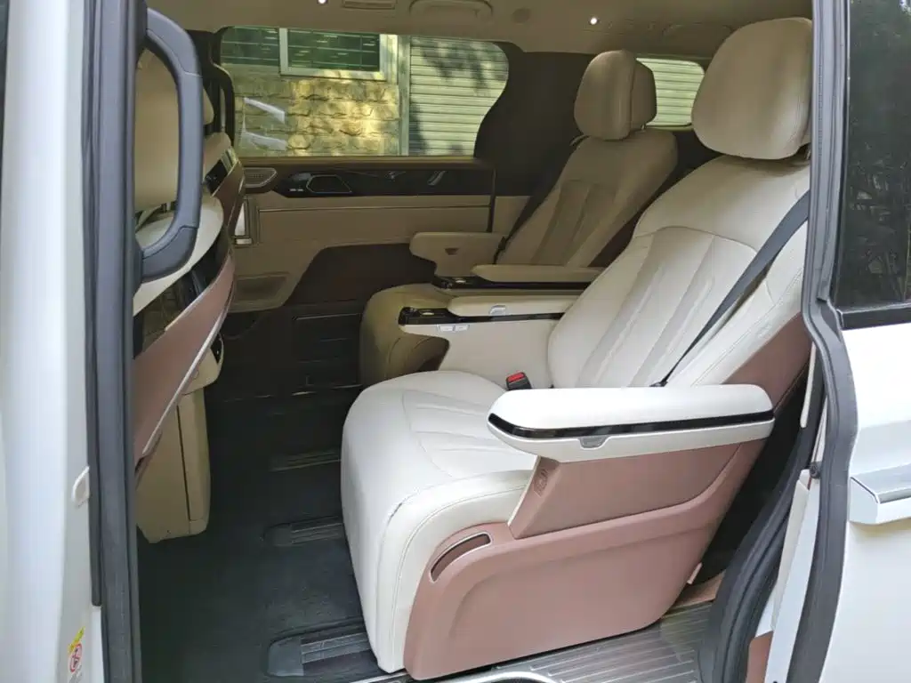 BYD Xia — миниатюра 17