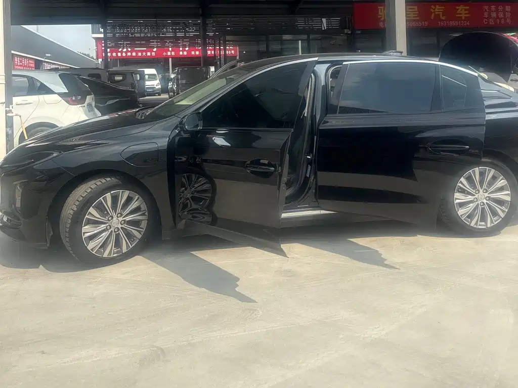 Hongqi Hongqi E-QM5 — миниатюра 3