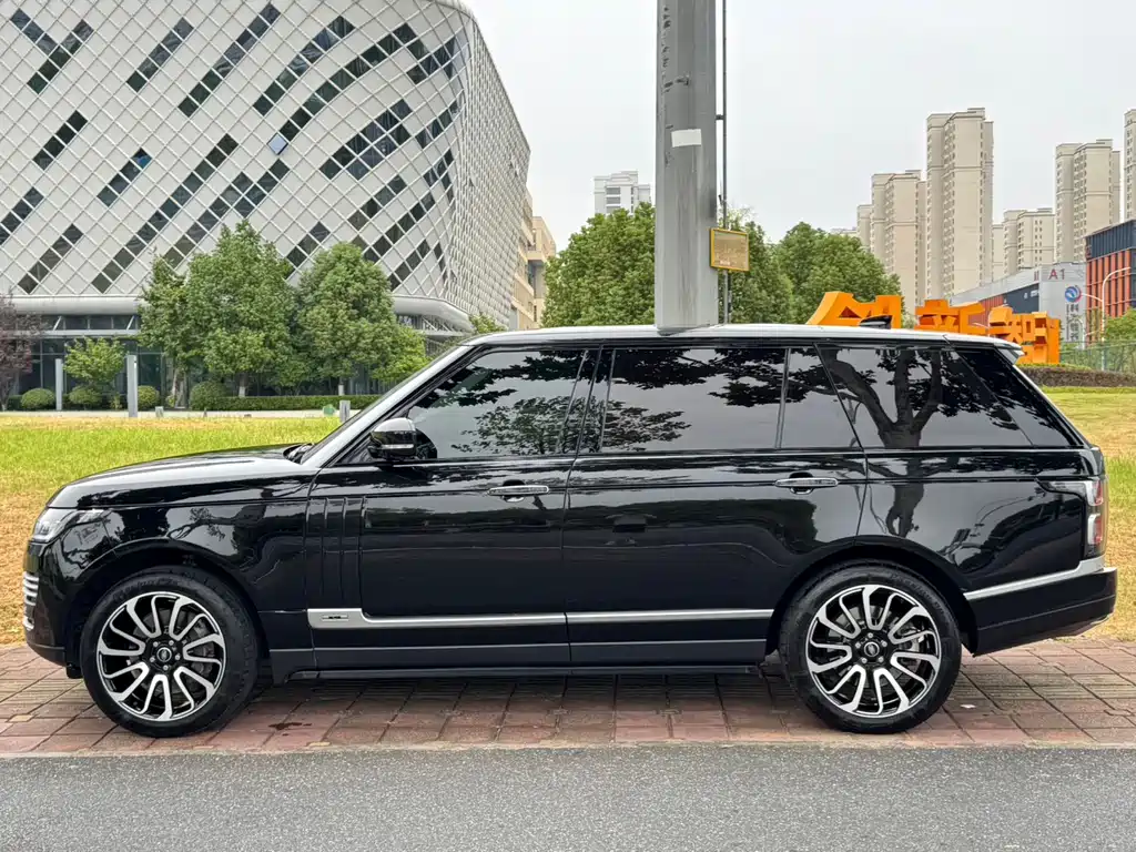 Land Rover Range Rover — миниатюра 9