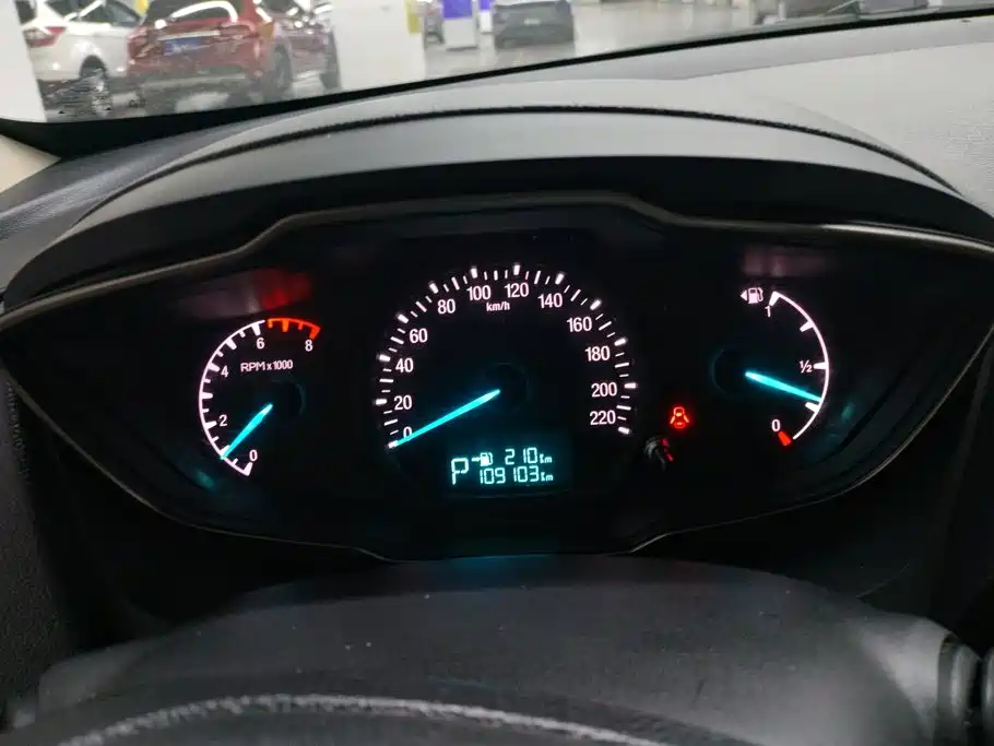 Ford Escort — миниатюра 14