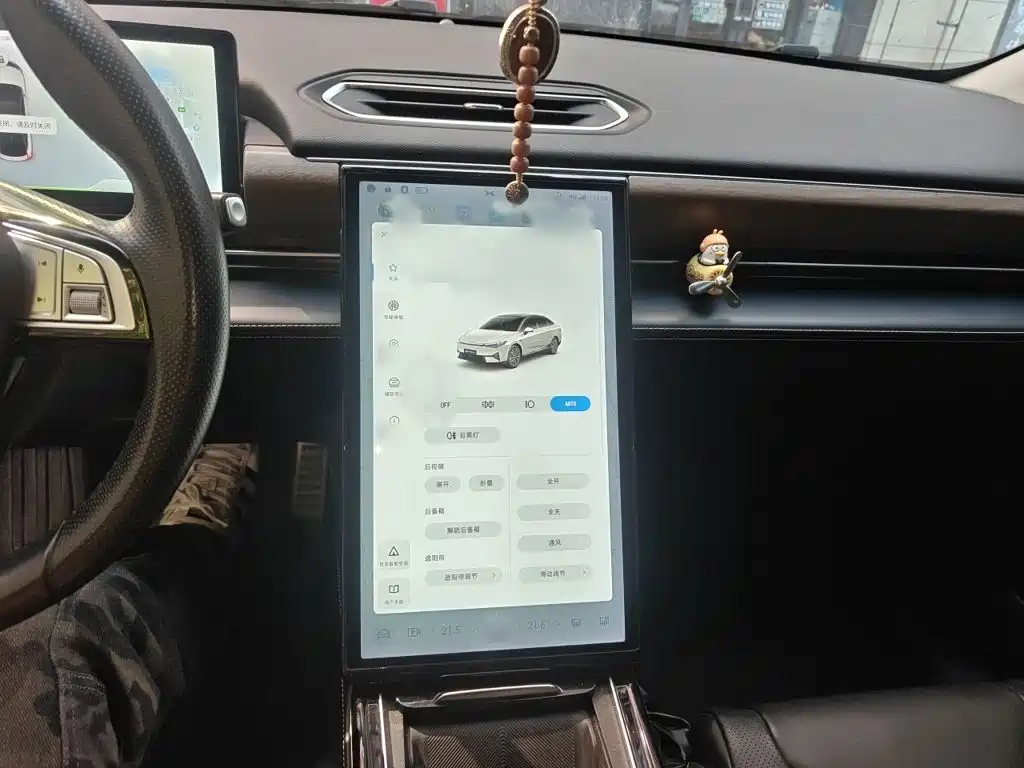 XPeng P5 — миниатюра 6