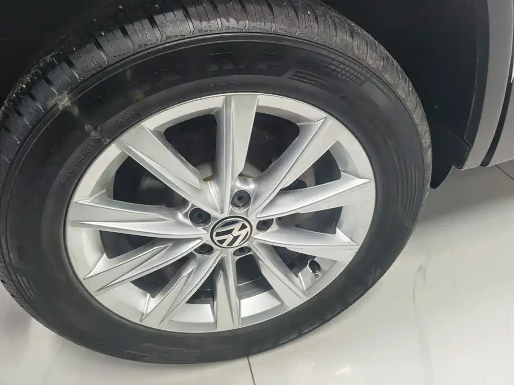 Volkswagen Tiguan — миниатюра 24