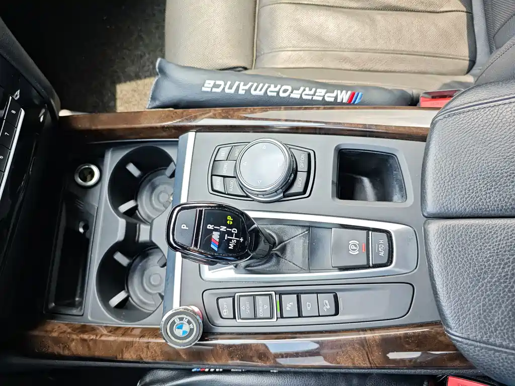 BMW X5 (Import) — миниатюра 17