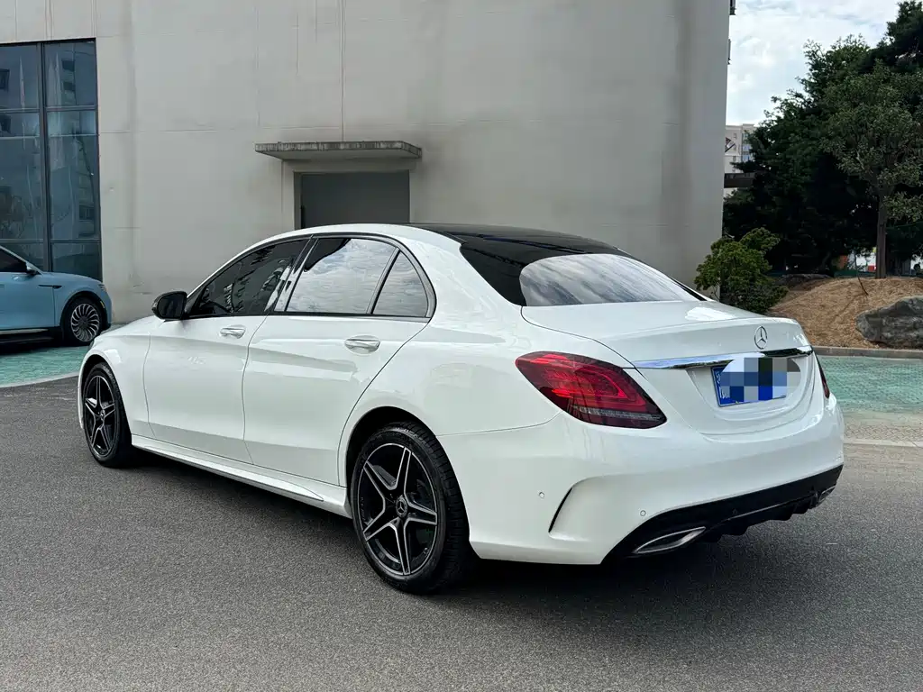 Mercedes-Benz C-Class — миниатюра 8