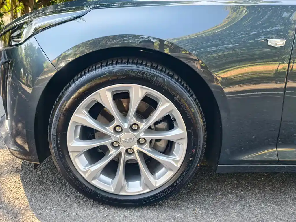 Cadillac CT5 — миниатюра 12