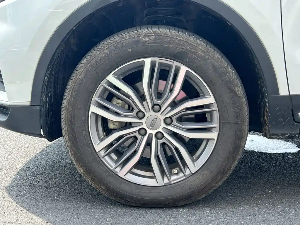 Geely Boyue — миниатюра 13