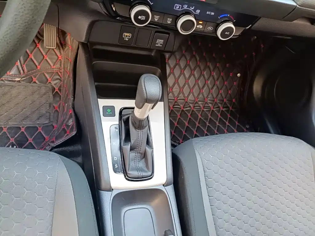 Honda Fit — миниатюра 14
