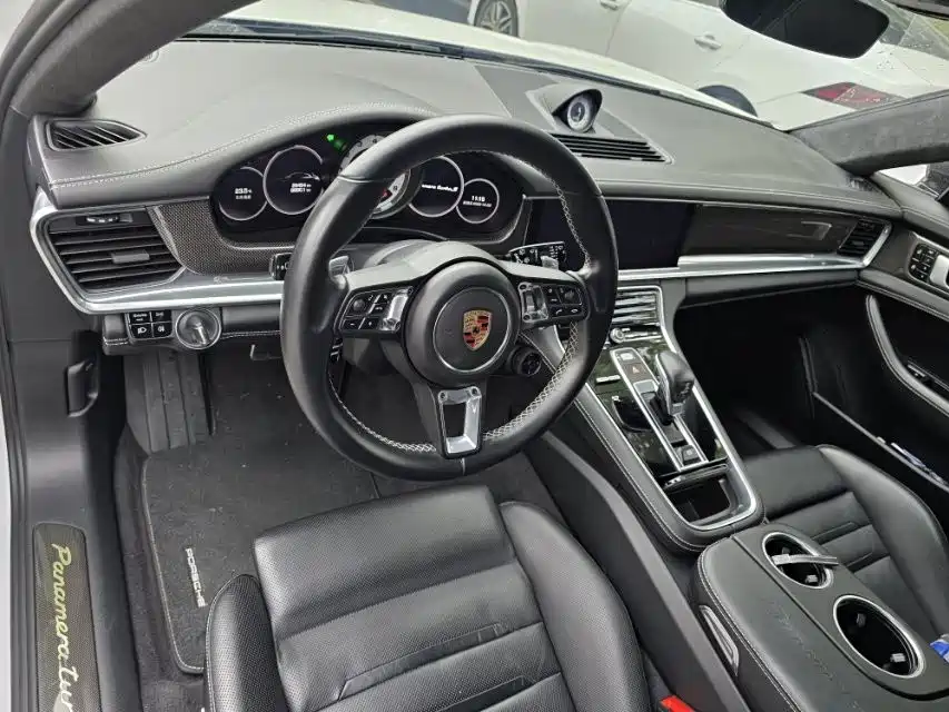 Porsche Panamera Hybrid — миниатюра 5