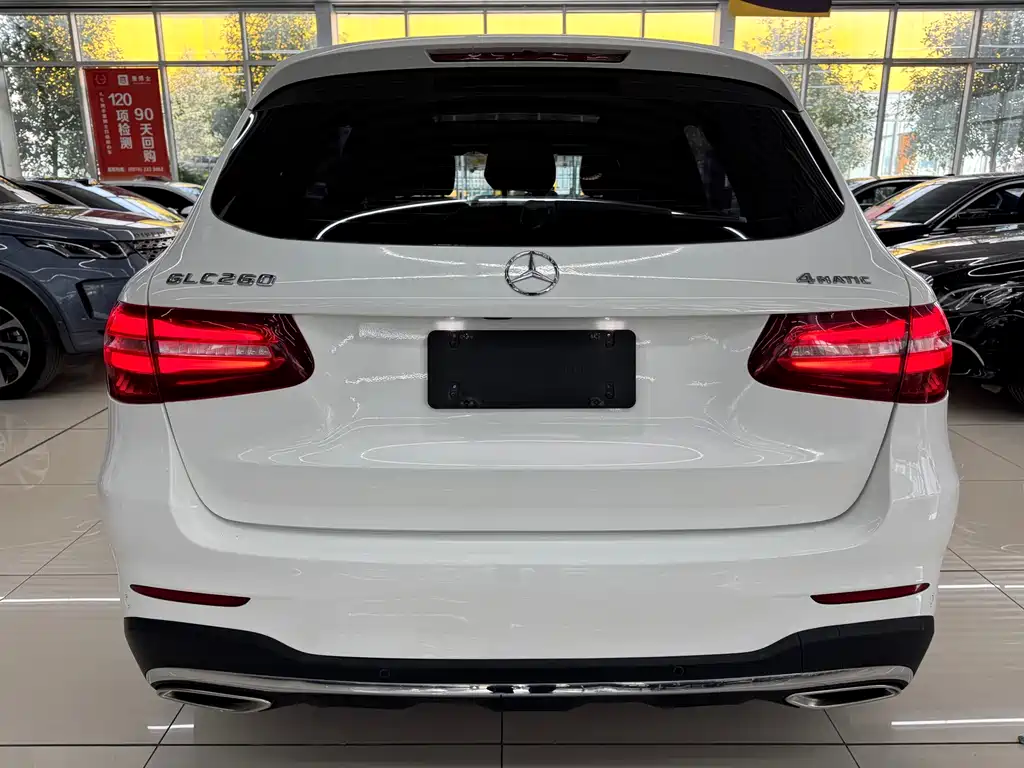 MERCEDES-BENZ GLC