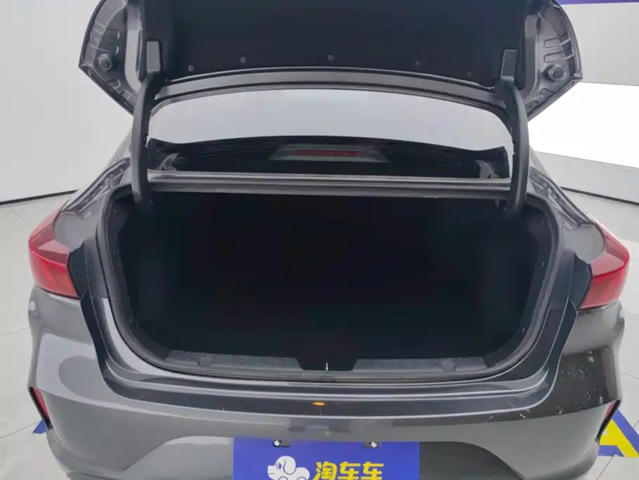 Changan Eado — миниатюра 4
