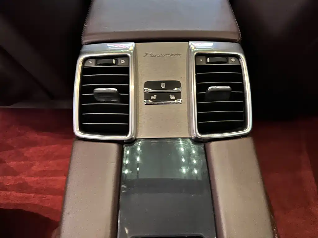 Porsche Panamera — миниатюра 21