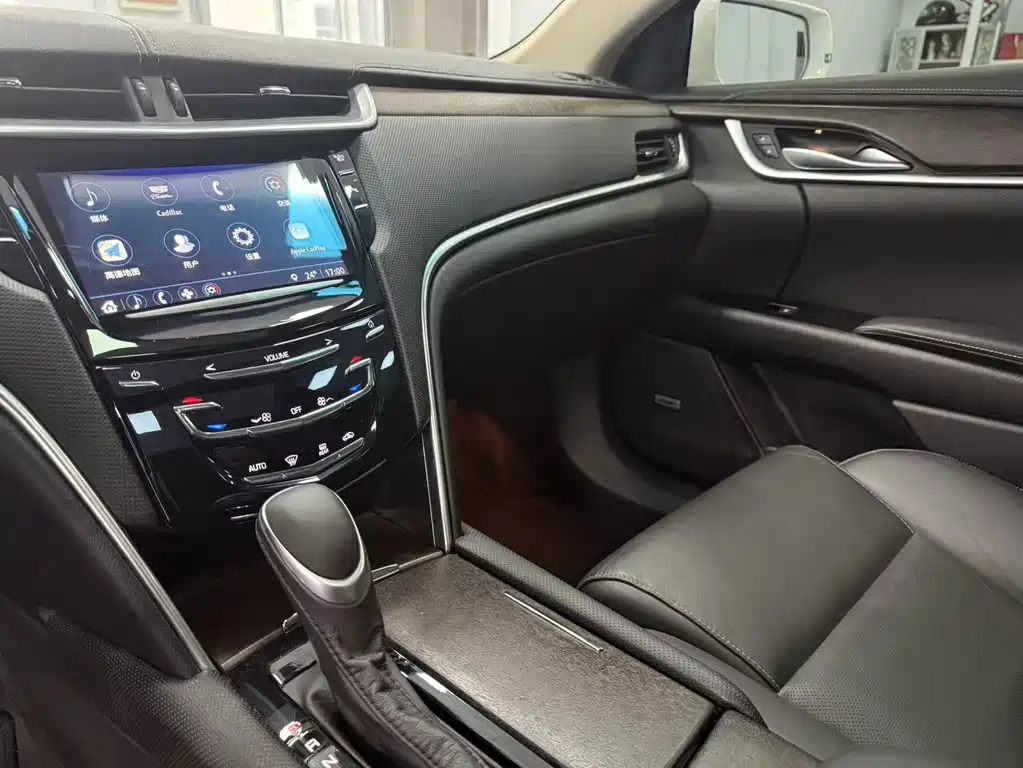 Cadillac XTS — миниатюра 8