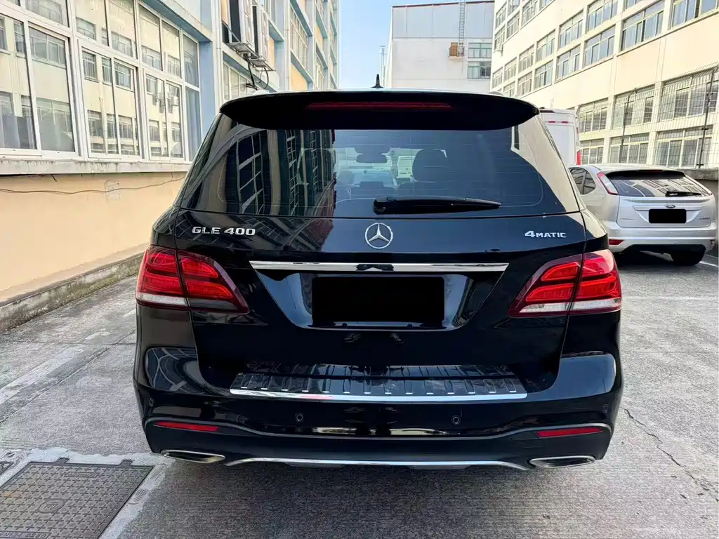 Mercedes-Benz GLE (Import) — миниатюра 9