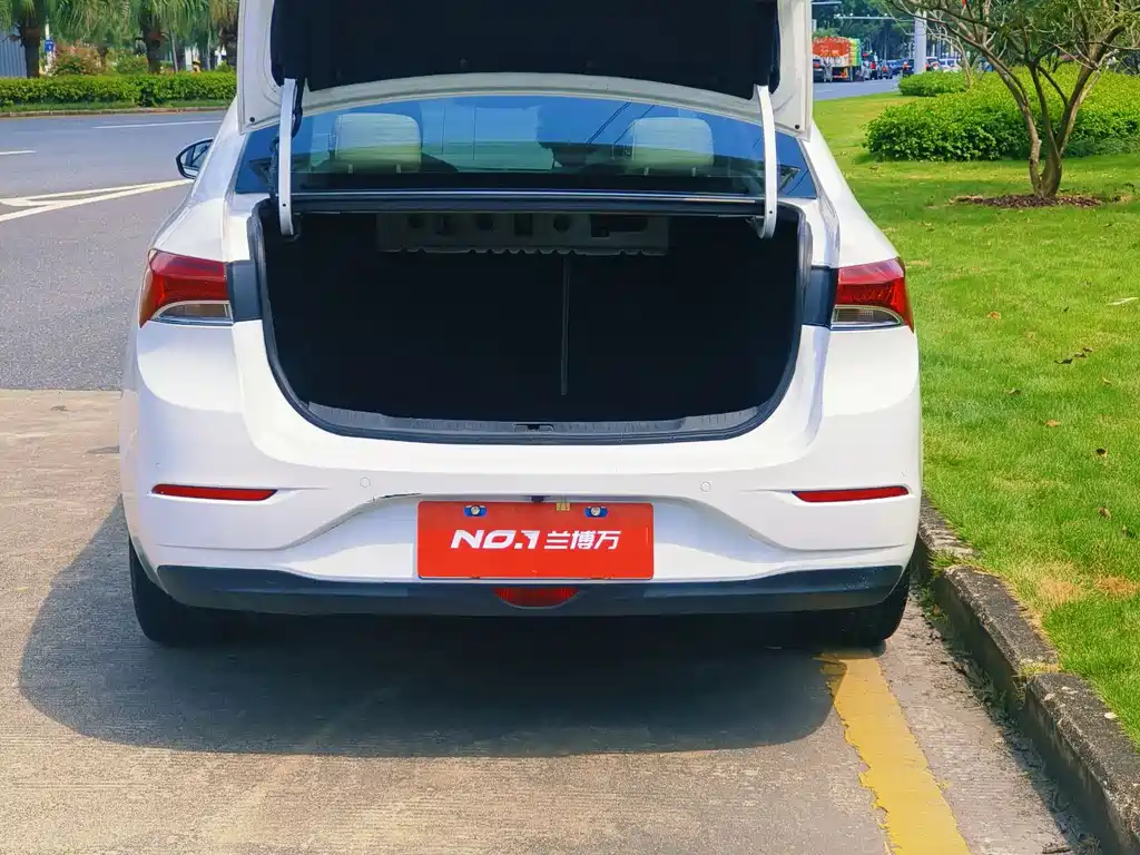 Buick Excelle — миниатюра 18