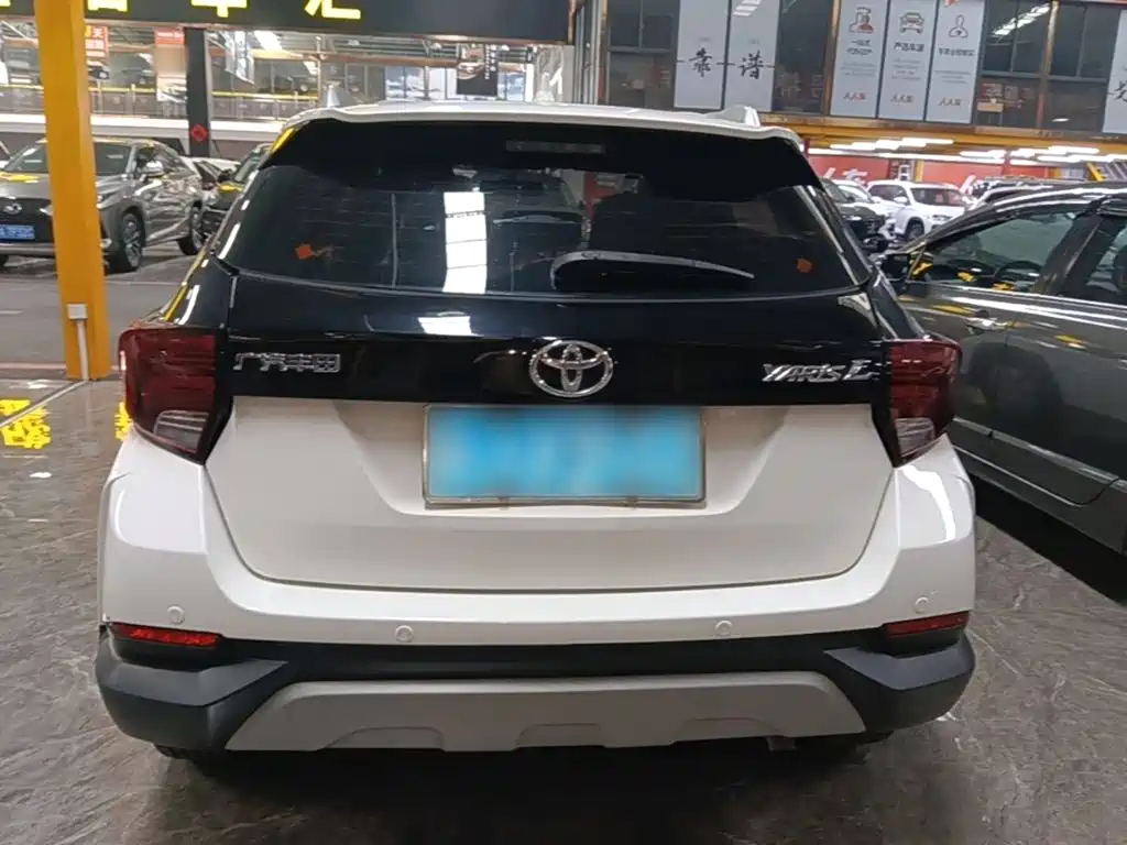 Toyota Yaris L — миниатюра 6