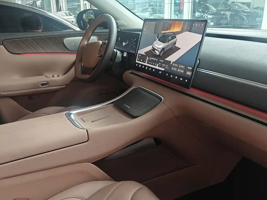Leapmotor Leapmotor C11 — миниатюра 3